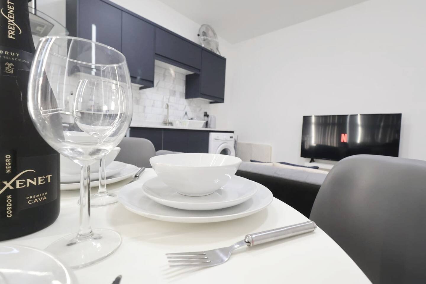 Holiday Accommodation in Desborough | Serviced Apartments Book-Holiday-Accommodation-in-Desborough-for-business-trips-and-family-stays.-Ideal-for-extended-stays-near-Kettering-and-Northamptonshire.-Book-Now