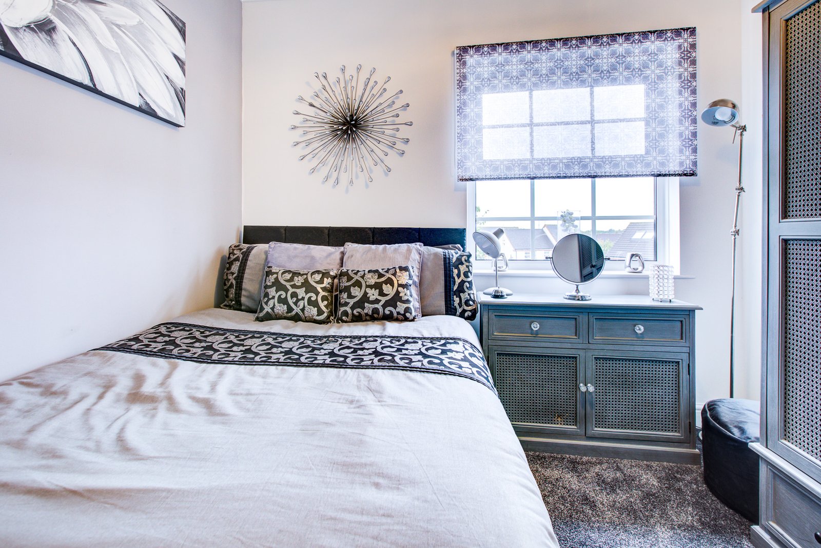 Holiday Apartments Waltham Abbey | Essex Short Lets Cheap Rentals Book-Holiday-Apartments-Waltham-Abbey-near-Epping-Forest-and-London.-Ideal-for-business-stays,-contractor-accommodation,-and-family-breaks.