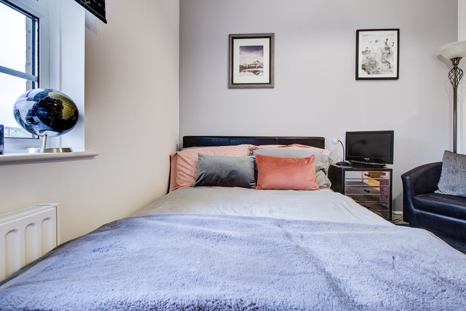Holiday Apartments Waltham Abbey | Essex Short Lets Cheap Rentals Book-Holiday-Apartments-Waltham-Abbey-near-Epping-Forest-and-London.-Ideal-for-business-stays,-contractor-accommodation,-and-family-breaks.