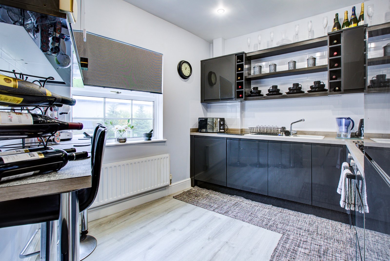Holiday Apartments Waltham Abbey | Essex Short Lets Cheap Rentals Book-Holiday-Apartments-Waltham-Abbey-near-Epping-Forest-and-London.-Ideal-for-business-stays,-contractor-accommodation,-and-family-breaks.