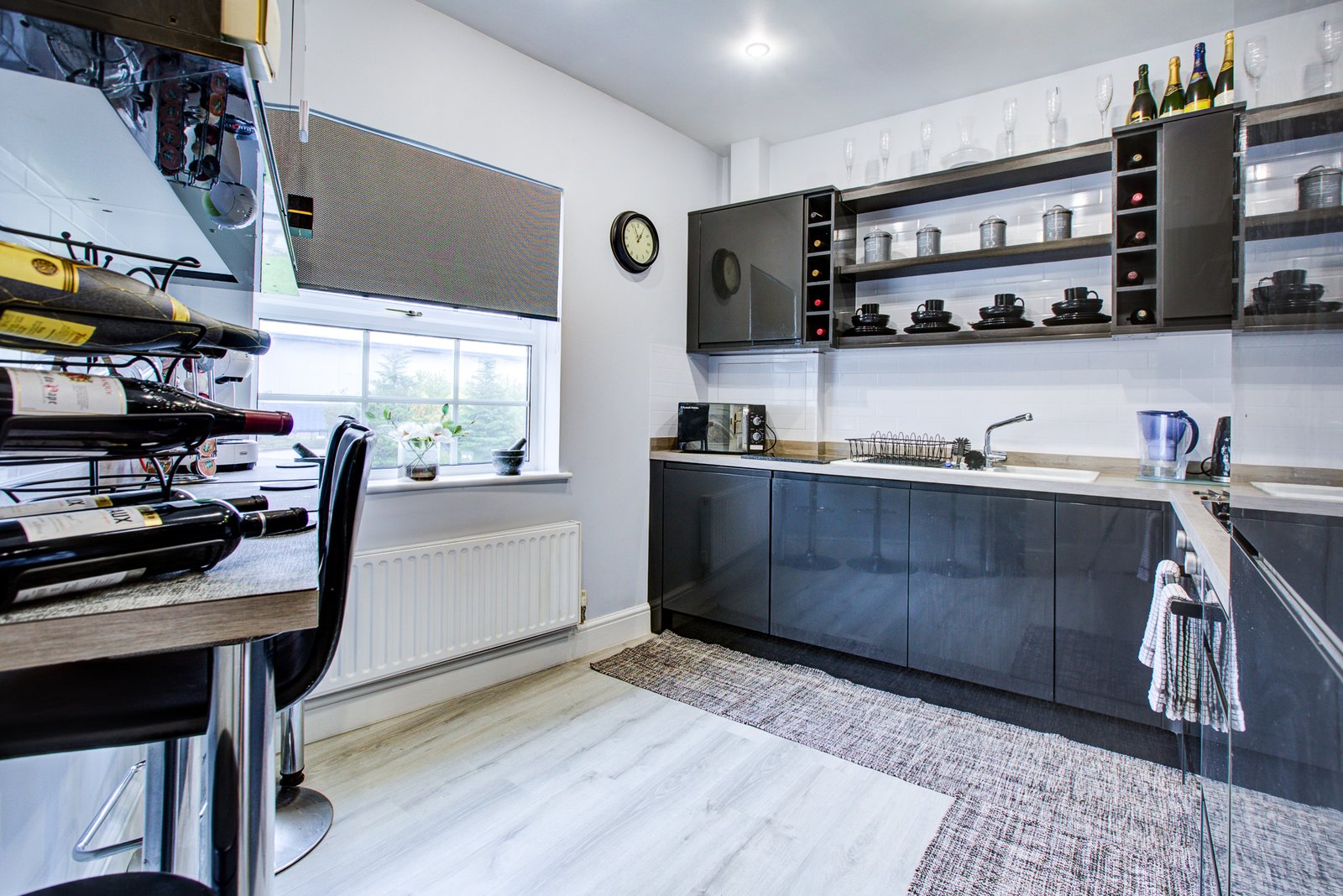 Holiday Apartments Waltham Abbey | Essex Short Lets Cheap Rentals Book-Holiday-Apartments-Waltham-Abbey-near-Epping-Forest-and-London.-Ideal-for-business-stays,-contractor-accommodation,-and-family-breaks.
