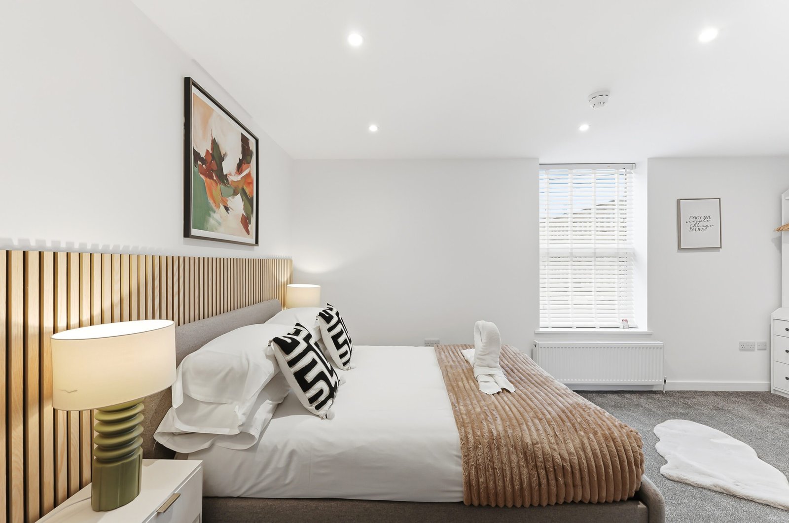 Bieldside Apartments Serviced Apartments - Northampton | Urban Stay