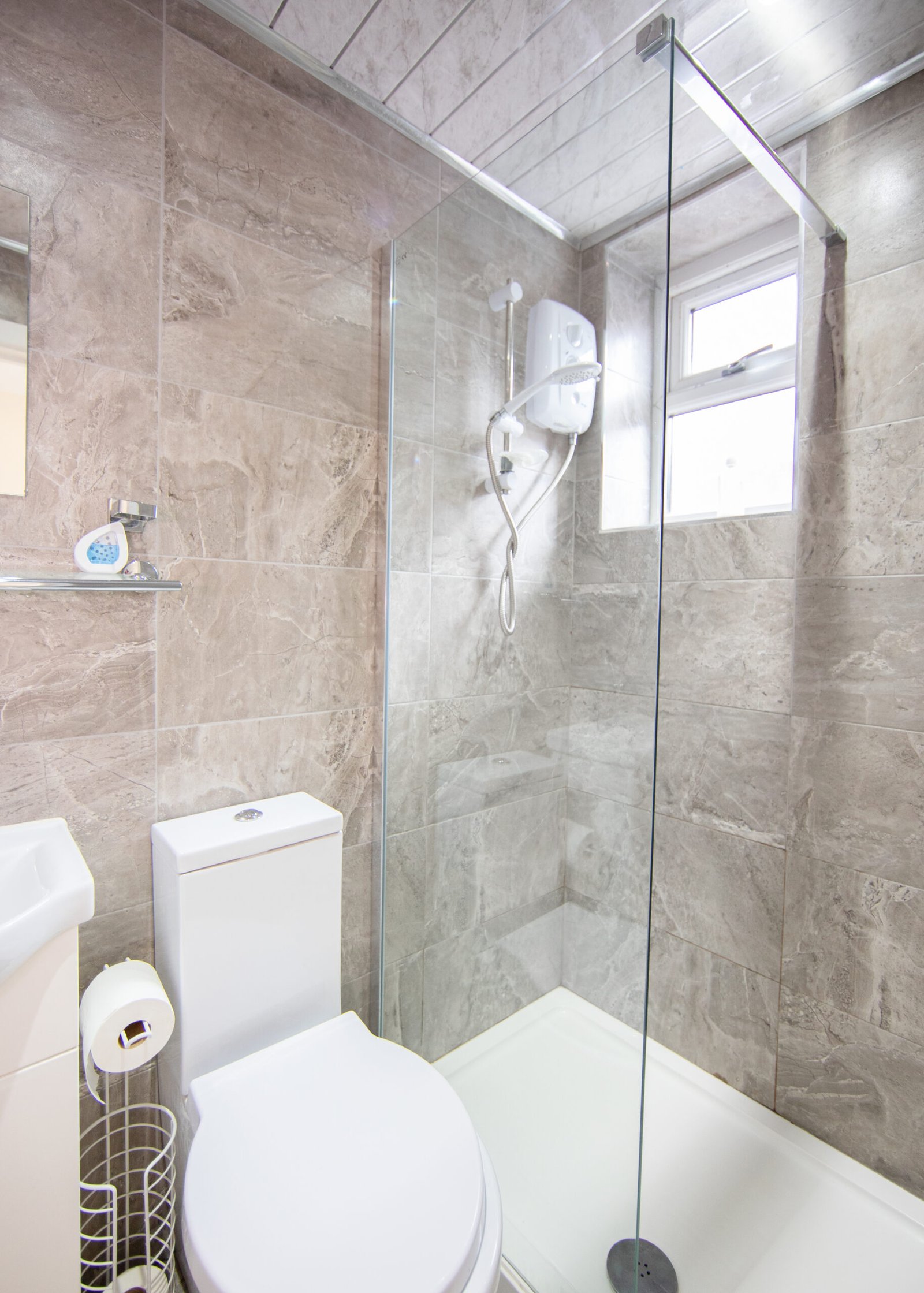 Corporate Accommodation Leeds | Modern City Apartment Book-Corporate-Accommodation-Leeds-near-the-city-centre.-Ideal-for-business-trips,-contractor-stays,-and-extended-accommodation.