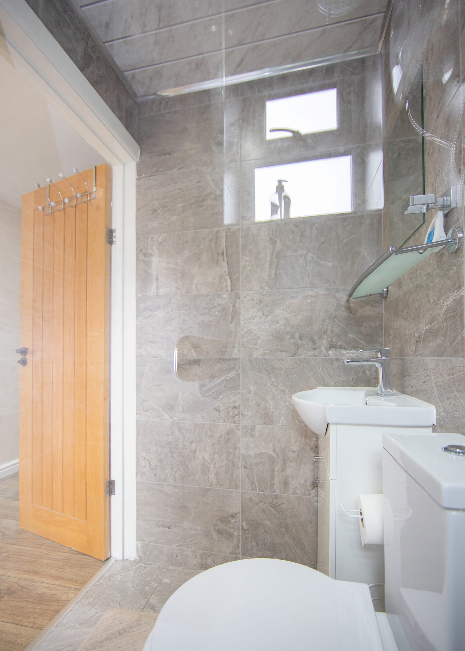 Corporate Accommodation Leeds | Modern City Apartment Book-Corporate-Accommodation-Leeds-near-the-city-centre.-Ideal-for-business-trips,-contractor-stays,-and-extended-accommodation.