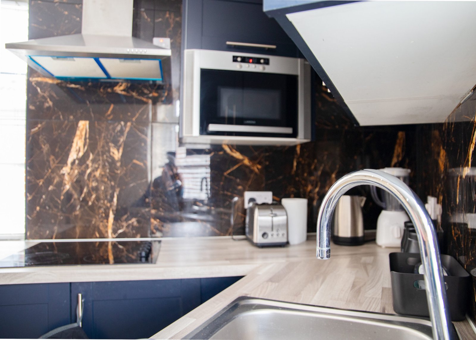 Corporate Accommodation Leeds | Modern City Apartment Book-Corporate-Accommodation-Leeds-near-the-city-centre.-Ideal-for-business-trips,-contractor-stays,-and-extended-accommodation.