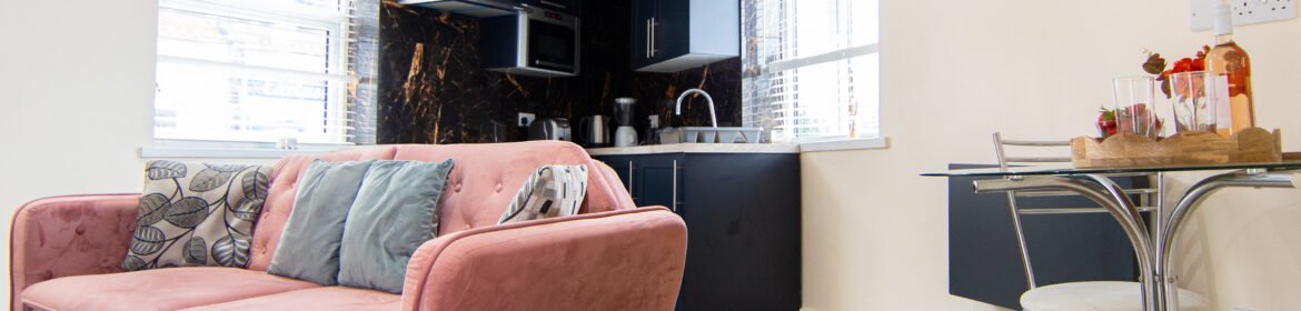 Book Corporate Accommodation Leeds near the city centre. Ideal for business trips, contractor stays, and extended accommodation.