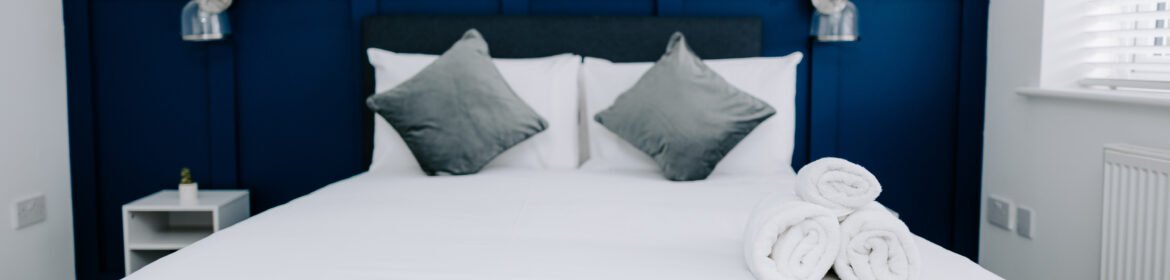 Book Stoke-on-Trent Accommodation for family and contractor stays. Modern self-catering home with parking and transport links in Teesside.