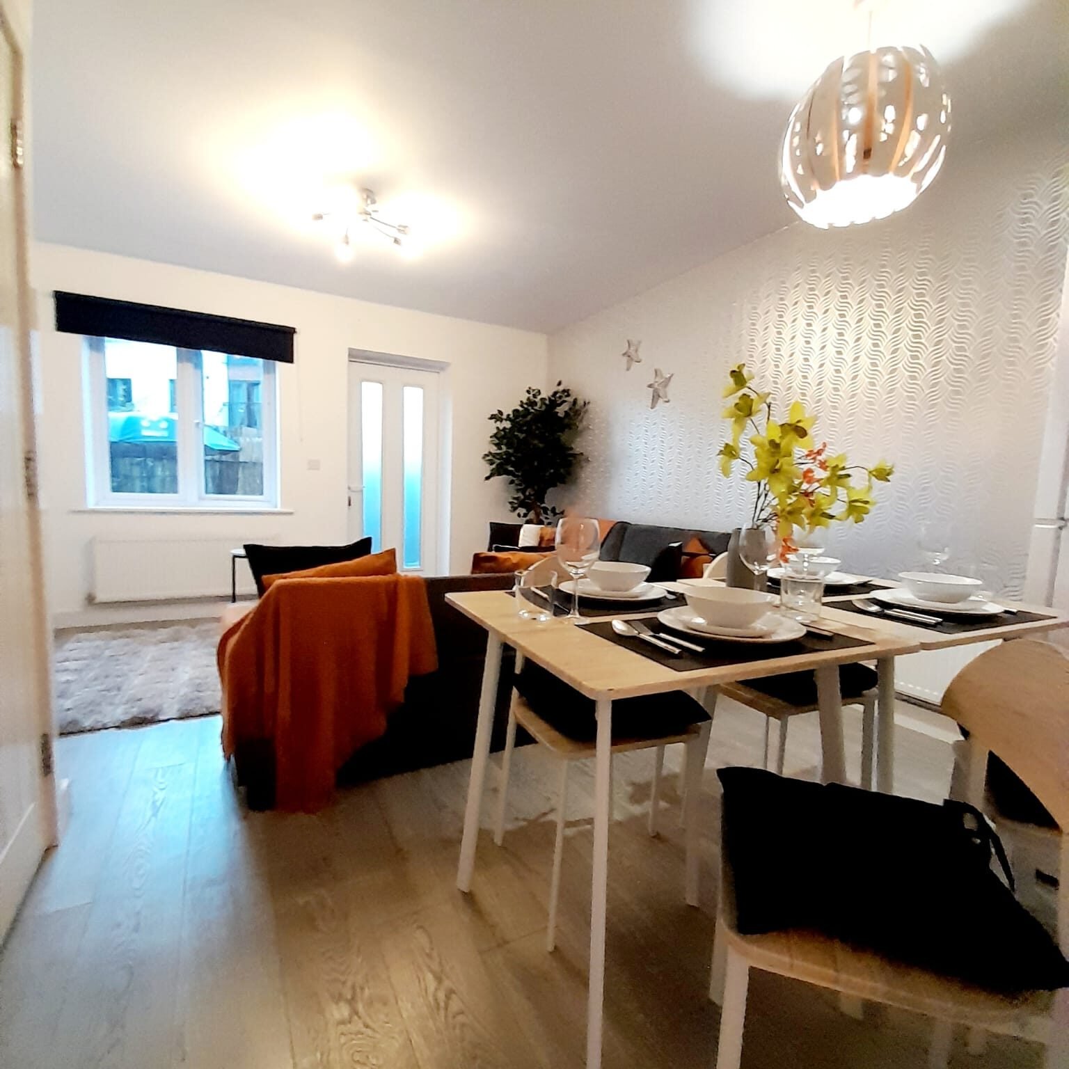 Solihull Holiday Apartments – Short Let Rentals West Midlands Book-Solihull-Holiday-Apartments-for-family-stays-and-business-trips-in-West-Midlands.-Ideal-for-extended-accommodation-near-Birmingham.-Book-Now