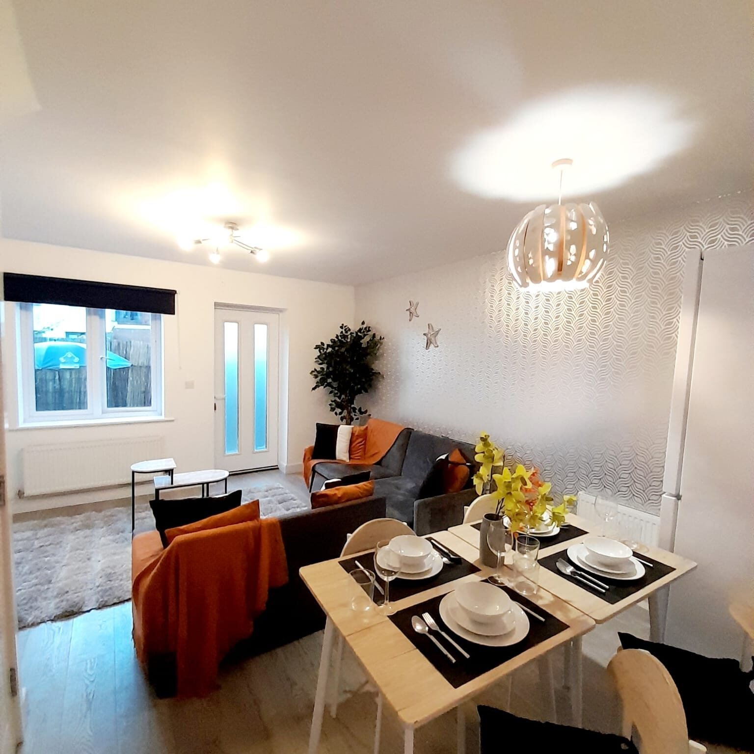 Solihull Holiday Apartments – Short Let Rentals West Midlands Book-Solihull-Holiday-Apartments-for-family-stays-and-business-trips-in-West-Midlands.-Ideal-for-extended-accommodation-near-Birmingham.-Book-Now