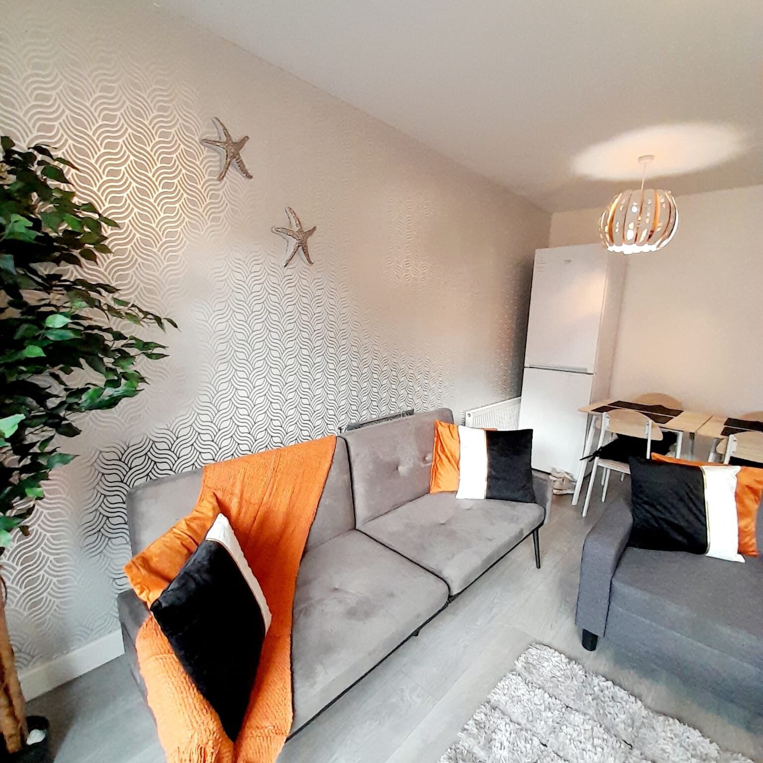 Solihull Holiday Apartments – Short Let Rentals West Midlands Book-Solihull-Holiday-Apartments-for-family-stays-and-business-trips-in-West-Midlands.-Ideal-for-extended-accommodation-near-Birmingham.-Book-Now