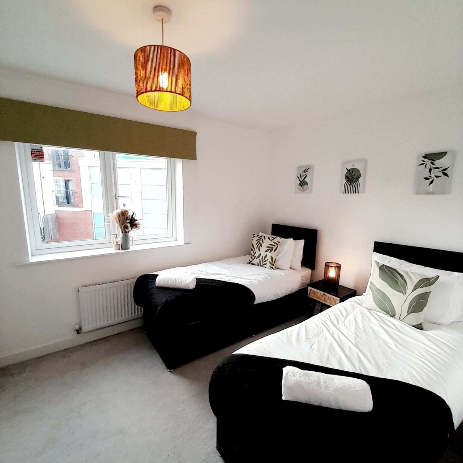 Solihull Holiday Apartments – Short Let Rentals West Midlands Book-Solihull-Holiday-Apartments-for-family-stays-and-business-trips-in-West-Midlands.-Ideal-for-extended-accommodation-near-Birmingham.-Book-Now
