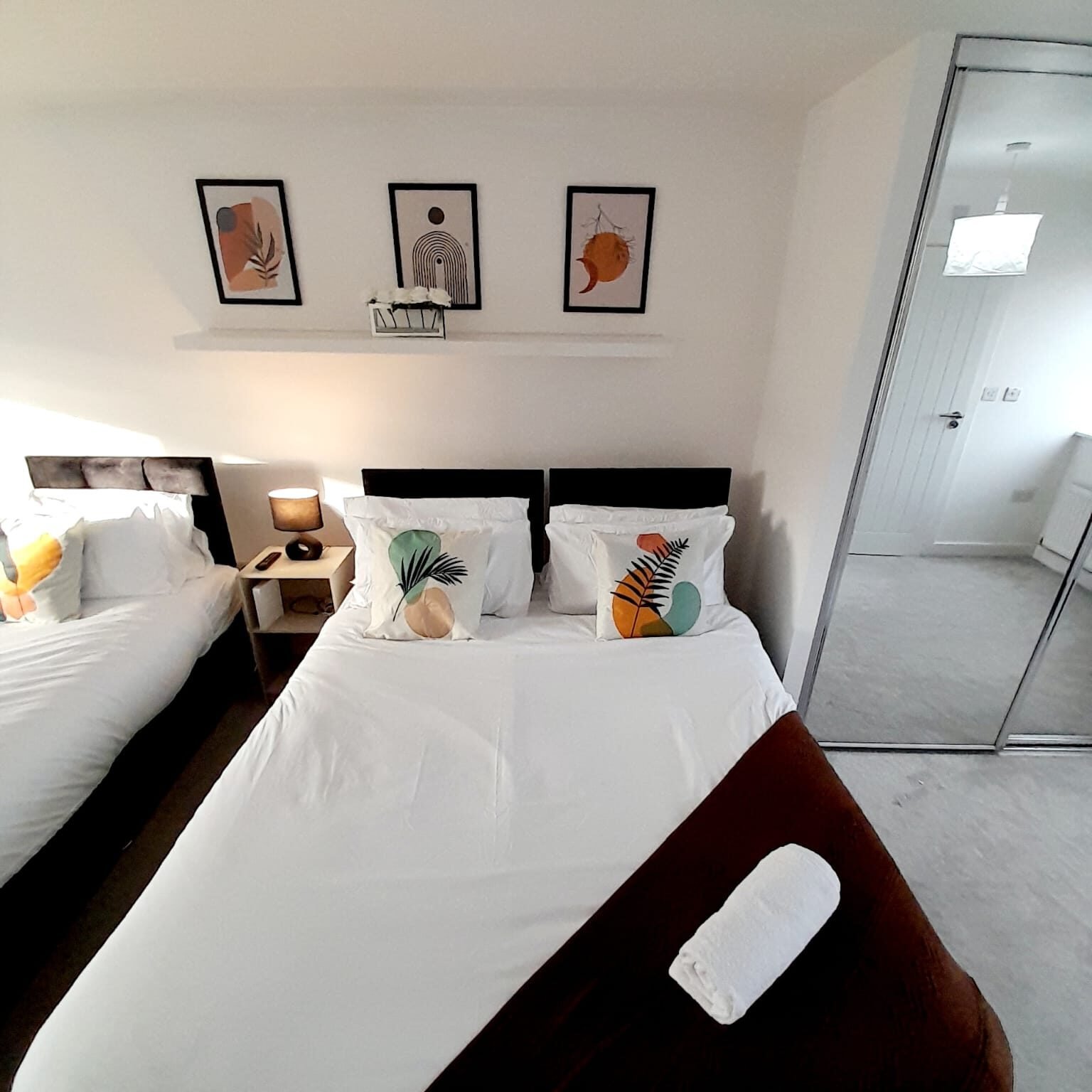 Solihull Holiday Apartments – Short Let Rentals West Midlands Book-Solihull-Holiday-Apartments-for-family-stays-and-business-trips-in-West-Midlands.-Ideal-for-extended-accommodation-near-Birmingham.-Book-Now