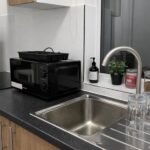 Short term apartments in Canary Wharf offer stylish, fully furnished stays ideal for business trips and city breaks. Enjoy modern amenities.