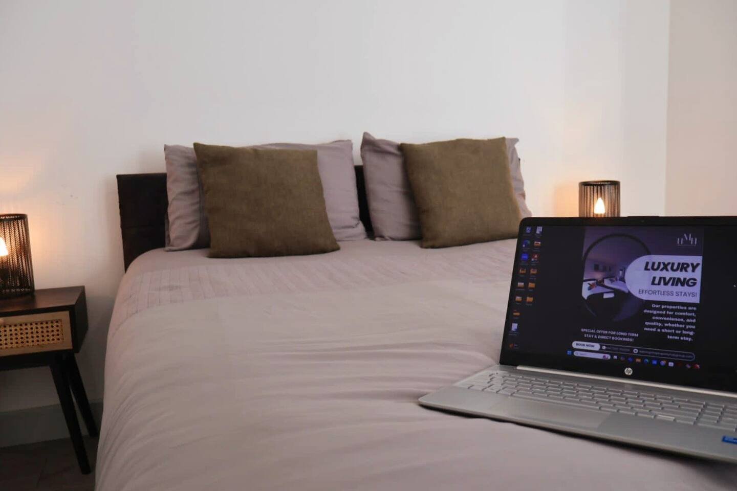 Holiday Accommodation in Desborough | Serviced Apartments Book-Holiday-Accommodation-in-Desborough-for-business-trips-and-family-stays.-Ideal-for-extended-stays-near-Kettering-and-Northamptonshire.-Book-Now