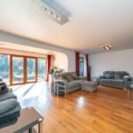 Book Kings Langley Accommodation with parking and WiFi. Our Holiday Apartments Hertfordshire are ideal for short stays and business trips