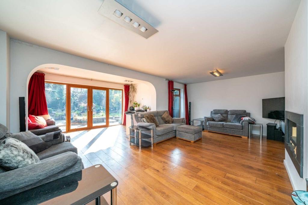 Kings Langley Accommodation – Holiday Apartments Hertfordshire Book-Kings-Langley-Accommodation-with-parking-and-WiFi.-Our-Holiday-Apartments-Hertfordshire-are-ideal-for-short-stays-and-business-trips