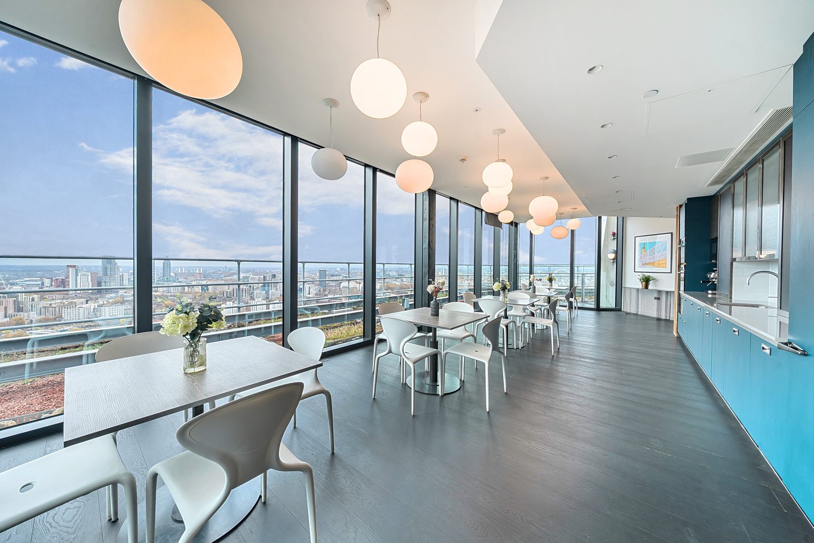 Accommodation in Elephant and Castle | London Apartments Book-accommodation-in-Elephant-and-Castle-with-stylish-serviced-apartments,-a-gym,-rooftop-terrace-and-fast-WiFi-near-Central-London.
