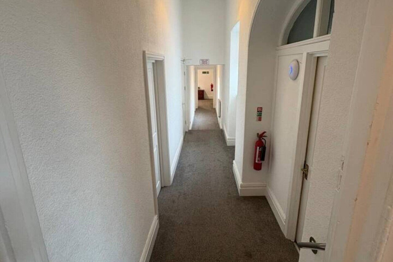 Wales Holiday Cottages | Furnished Apartment Urban Stay Wales-holiday-cottages-near-Swansea-for-groups.-Manor-Park-Country-House-sleeps-28,-ideal-for-family-breaks-and-South-Wales-holidays.