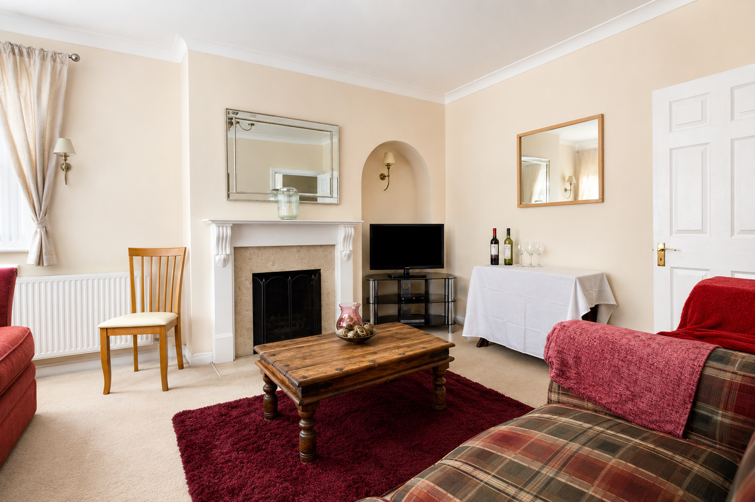 South London Accommodation | 6 Bed Holiday Home | Sleeps 11 South-London-accommodation-for-up-to-11-guests.-Enjoy-a-spacious-six-bed-holiday-home-for-weekly-or-monthly-rental-with-garden-and-free-parking.