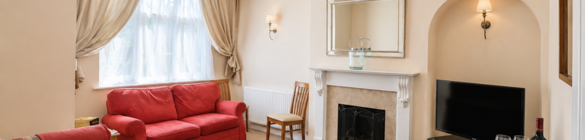 South London accommodation for up to 11 guests. Enjoy a spacious six-bed holiday home for weekly or monthly rental with garden and free parking.