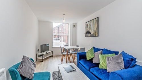 Central Preston corporate accommodation with 2 bedrooms, parking, WiFi and self-catering facilities for business and extended stays.
