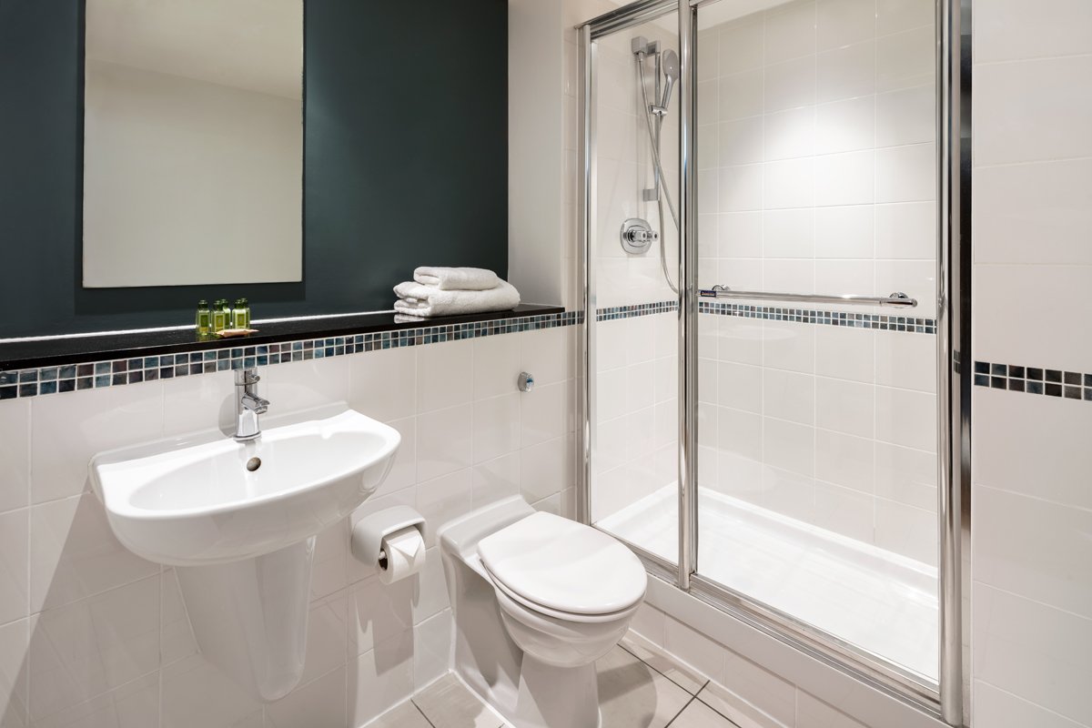 2 Bed En-Suite Shower Room