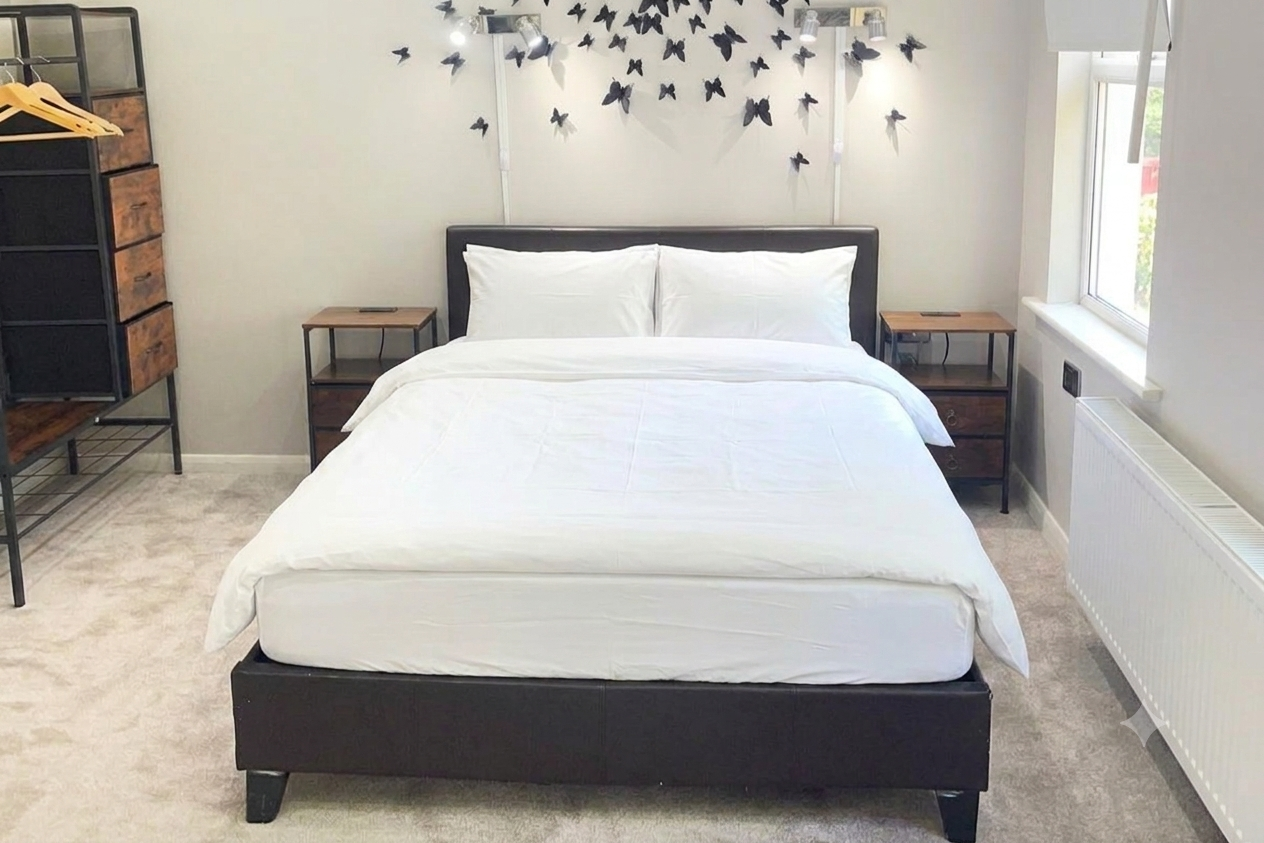 Croydon Corporate Rentals | Serviced Apartments Urban Stay Book-Croydon-corporate-rentals-near-Norwood-Junction-Station.-Ideal-for-business-travel,-contractors,-&-extended-stays-in-South-London.
