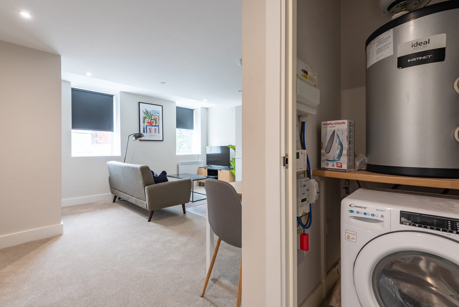 Short Let Rentals Hull | Central 1 Bedroom Apartment Book-short-let-rentals-in-Hull-city-centre-near-Hull-Paragon,-Old-Town-and-Marina.-Ideal-corporate-accommodation-with-kitchen-and-WiFi.
