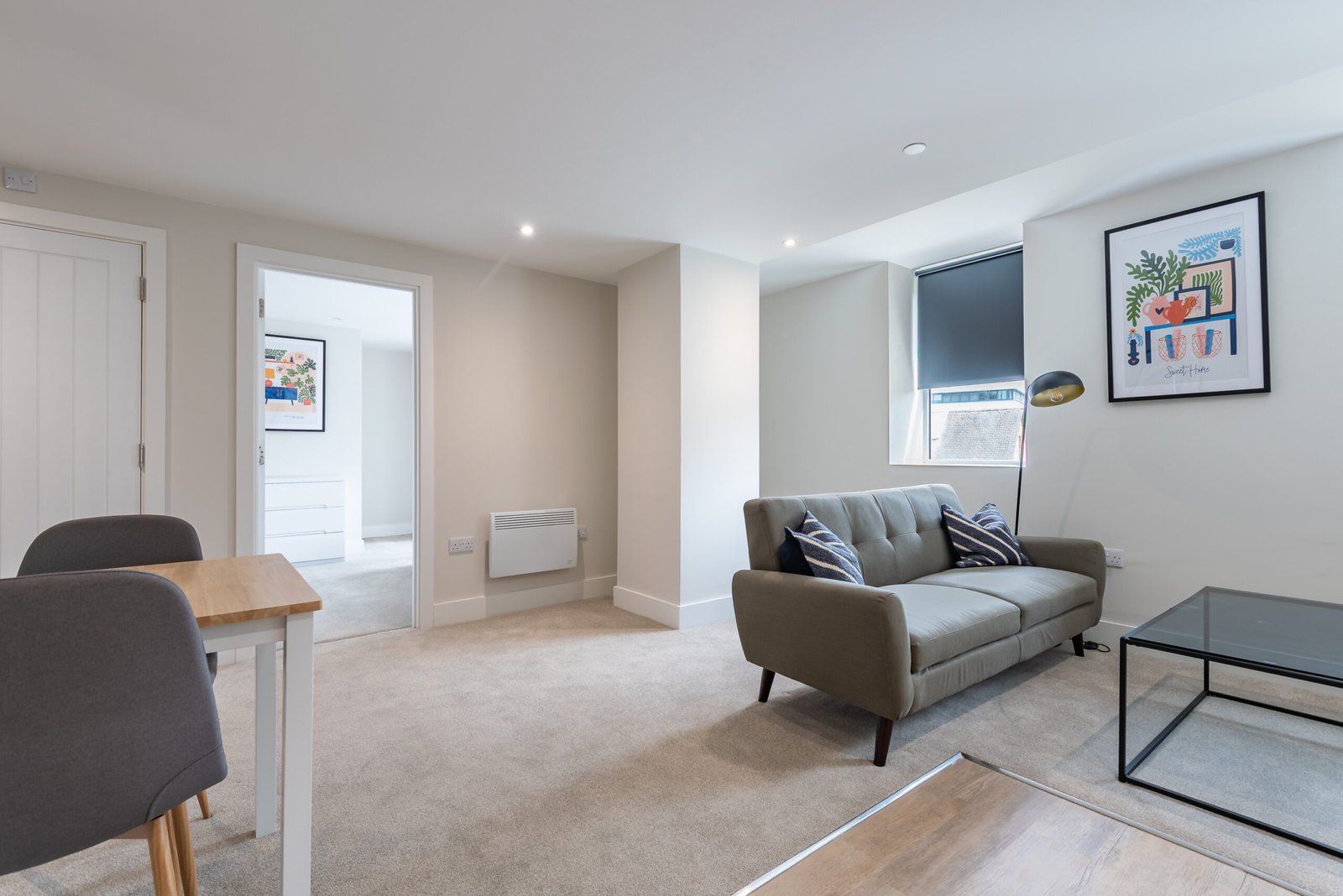 Short Let Rentals Hull | Central 1 Bedroom Apartment Book-short-let-rentals-in-Hull-city-centre-near-Hull-Paragon,-Old-Town-and-Marina.-Ideal-corporate-accommodation-with-kitchen-and-WiFi.