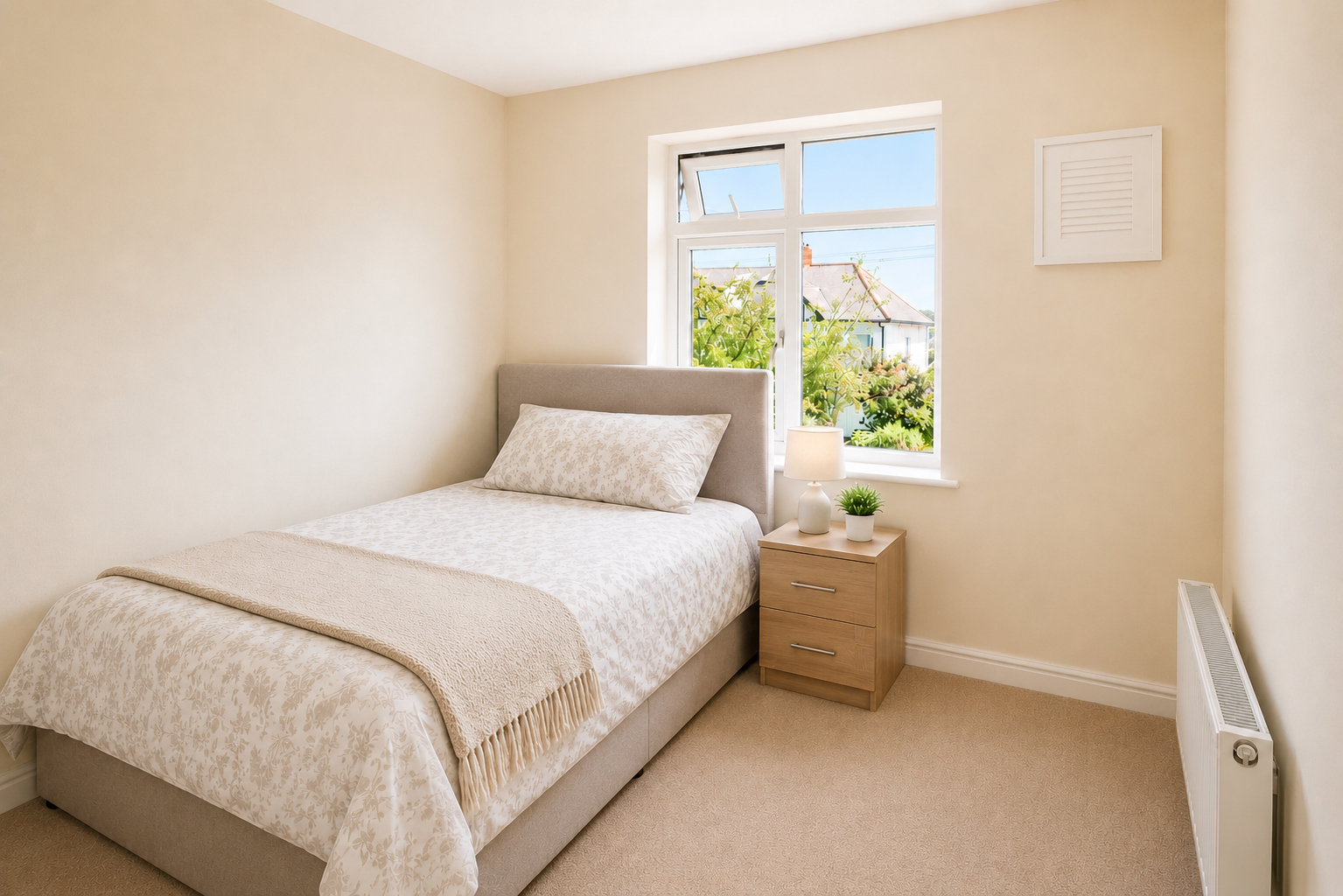 South London Accommodation | 6 Bed Holiday Home | Sleeps 11 South-London-accommodation-for-up-to-11-guests.-Enjoy-a-spacious-six-bed-holiday-home-for-weekly-or-monthly-rental-with-garden-and-free-parking.