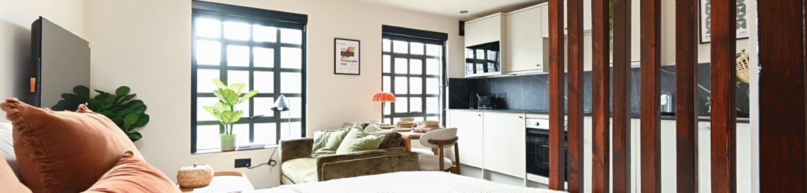 Book Brighton city centre accommodation near the seafront, North Laine and Brighton Station. Ideal for short breaks and business stays.