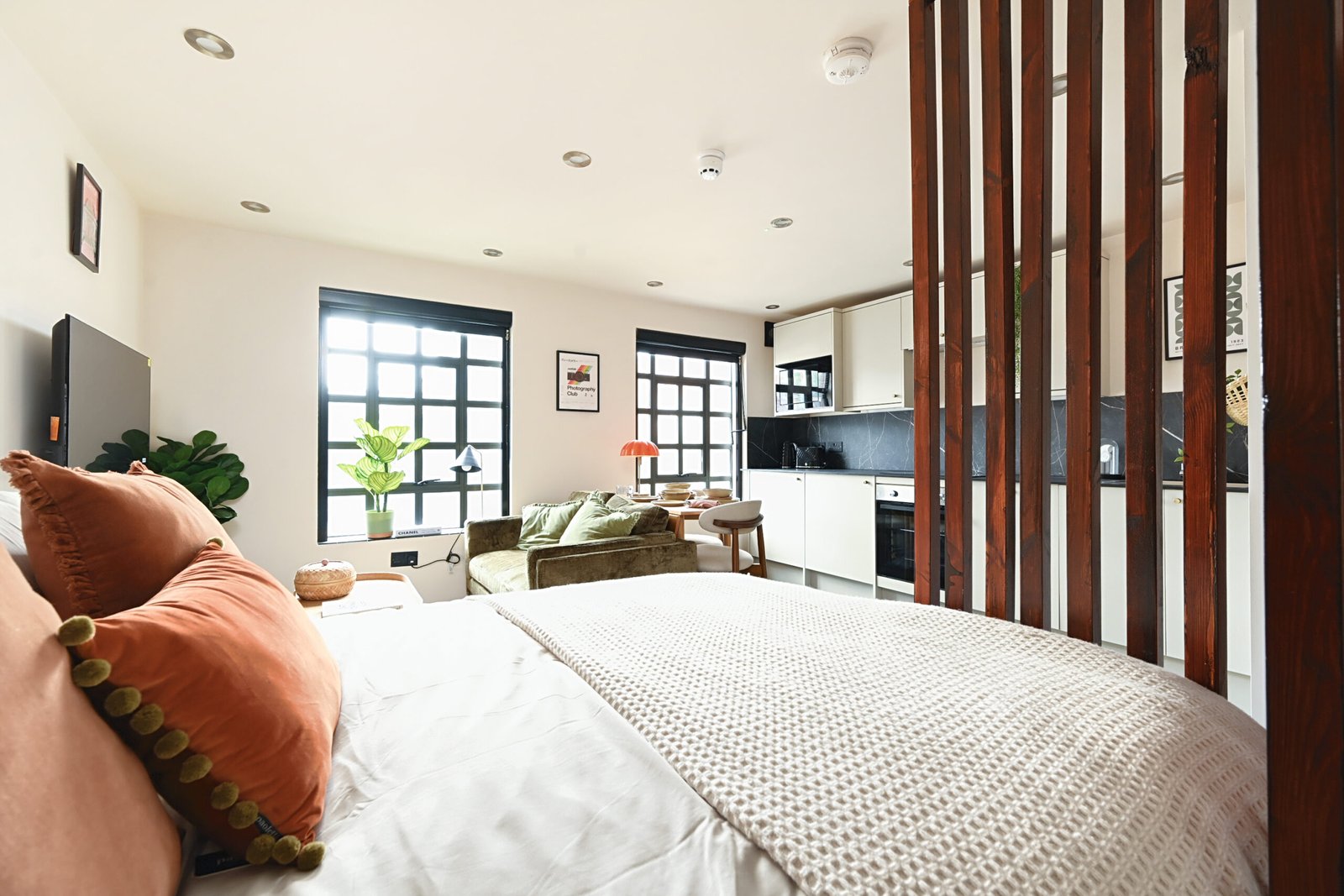Brighton City Centre Accommodation | Short Let Studio Book-Brighton-city-centre-accommodation-near-the-seafront,-North-Laine-and-Brighton-Station.-Ideal-for-short-breaks-and-business-stays.