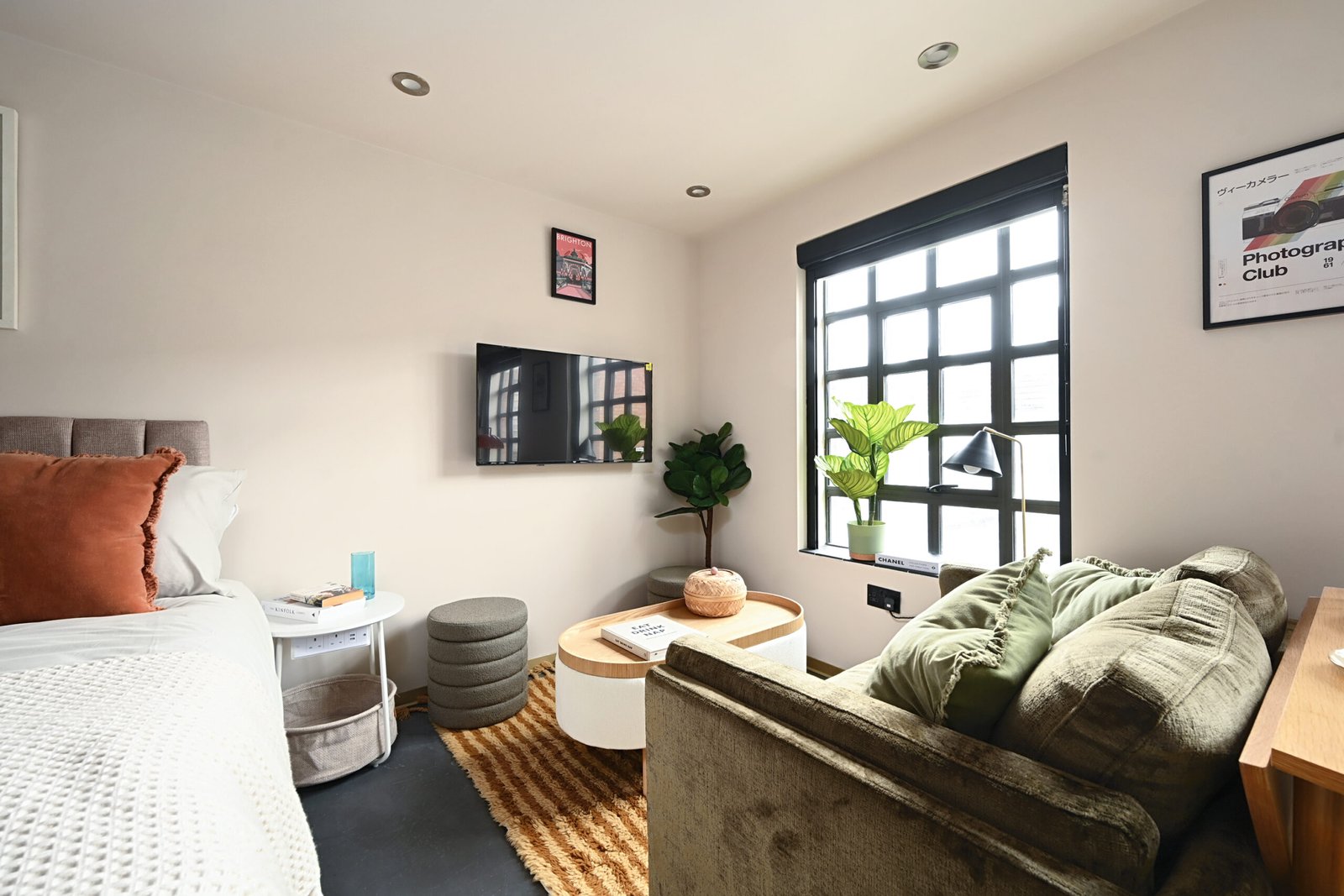 Brighton City Centre Accommodation | Short Let Studio Book-Brighton-city-centre-accommodation-near-the-seafront,-North-Laine-and-Brighton-Station.-Ideal-for-short-breaks-and-business-stays.