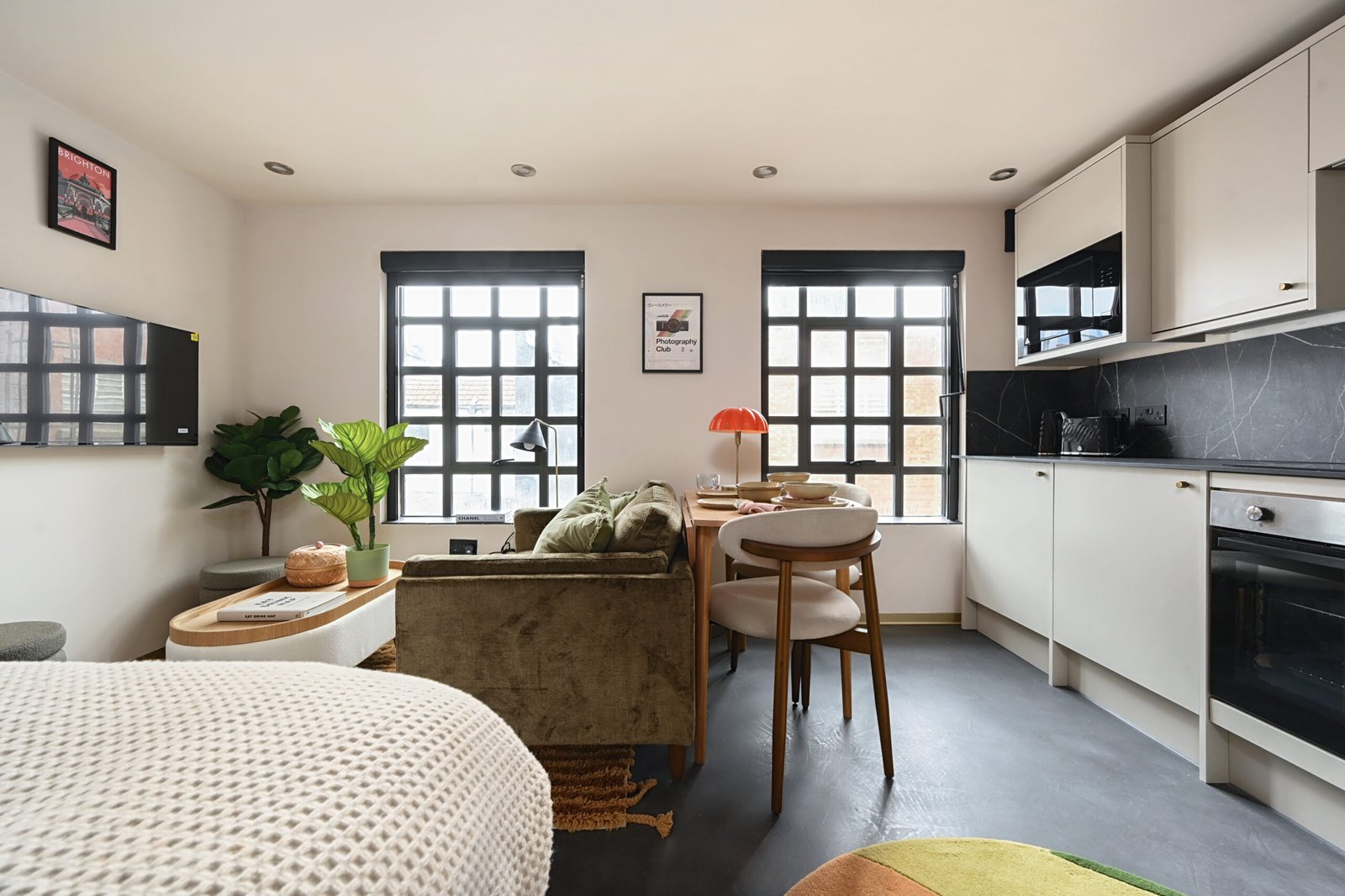 Brighton City Centre Accommodation | Short Let Studio Book-Brighton-city-centre-accommodation-near-the-seafront,-North-Laine-and-Brighton-Station.-Ideal-for-short-breaks-and-business-stays.