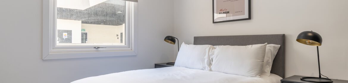 Book furnished apartments in Hull city centre for weekly or monthly rentals. Enquire today for your UK relocation and short let