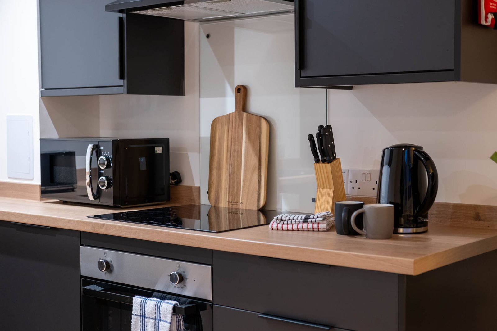 Short Term Accommodation Aberdeen – Weekly Monthly Rentals Furnished-Short-term-accommodation-Aberdeen-available-for-Weekly-or-Monthly-Rentals.-Ideal-for-business-travellers,-contractors,-relocations