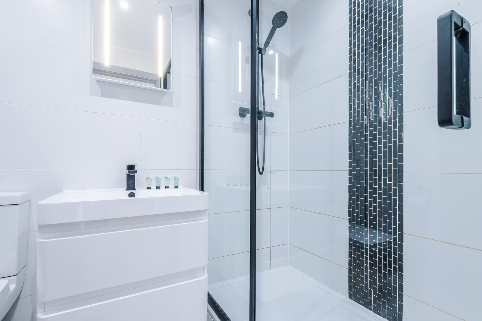 Holiday Accommodation Preston | City Centre Two-Bed Apartment Holiday-accommodation-in-Preston-city-centre-available-for-short-let-rentals.-Book-furnished-corporate-apartments-for-1-week,-1-month-or-more