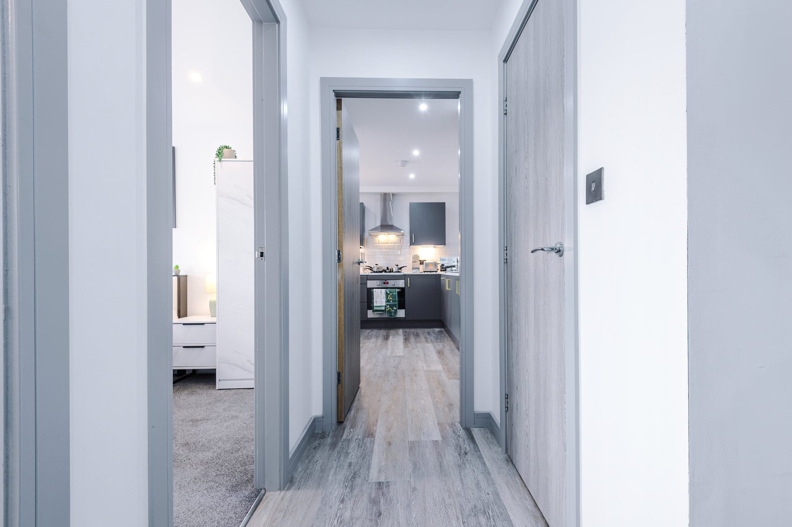 Holiday Accommodation Preston | City Centre Two-Bed Apartment Holiday-accommodation-in-Preston-city-centre-available-for-short-let-rentals.-Book-furnished-corporate-apartments-for-1-week,-1-month-or-more