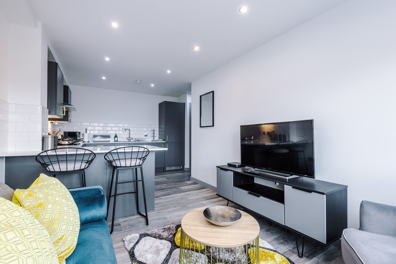 Holiday Accommodation Preston | City Centre Two-Bed Apartment Holiday-accommodation-in-Preston-city-centre-available-for-short-let-rentals.-Book-furnished-corporate-apartments-for-1-week,-1-month-or-more