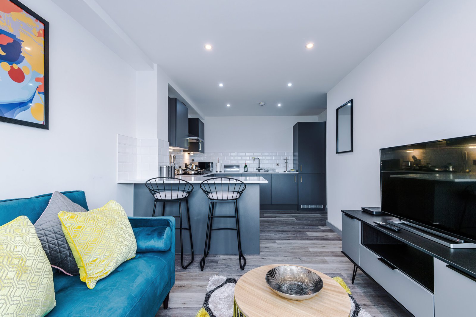 Holiday Accommodation Preston | City Centre Two-Bed Apartment Holiday-accommodation-in-Preston-city-centre-available-for-short-let-rentals.-Book-furnished-corporate-apartments-for-1-week,-1-month-or-more