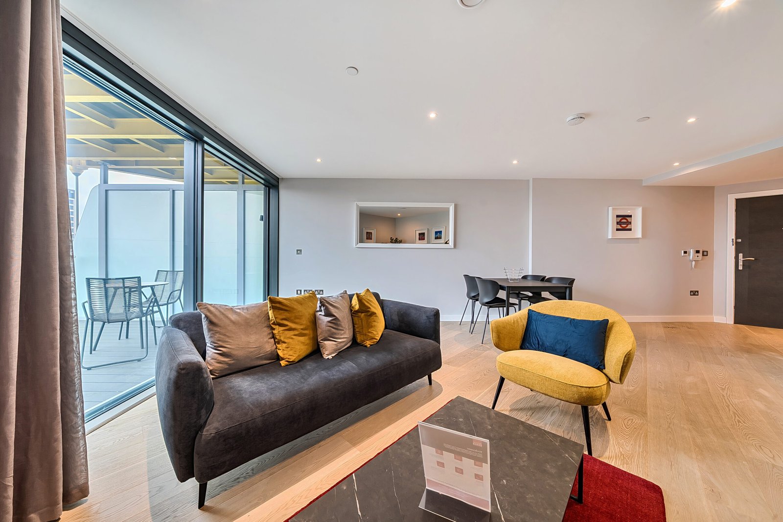 Accommodation in Elephant and Castle | London Apartments Book-accommodation-in-Elephant-and-Castle-with-stylish-serviced-apartments,-a-gym,-rooftop-terrace-and-fast-WiFi-near-Central-London.