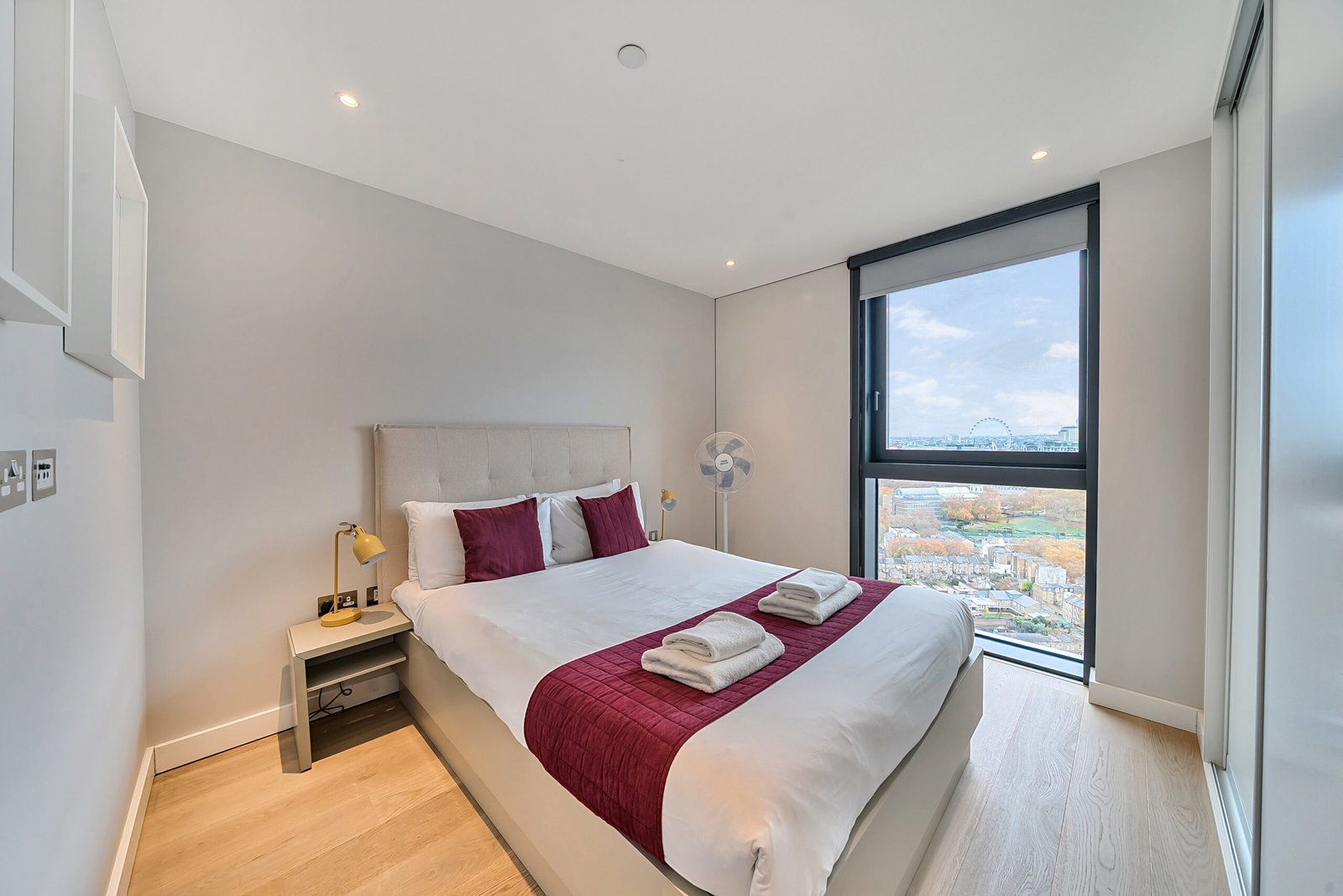 Book accommodation in Elephant and Castle with stylish serviced apartments, a gym, rooftop terrace and fast WiFi near Central London.