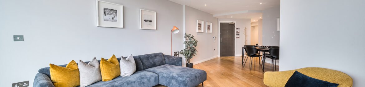 Book accommodation in Elephant and Castle with stylish serviced apartments, a gym, rooftop terrace and fast WiFi near Central London.