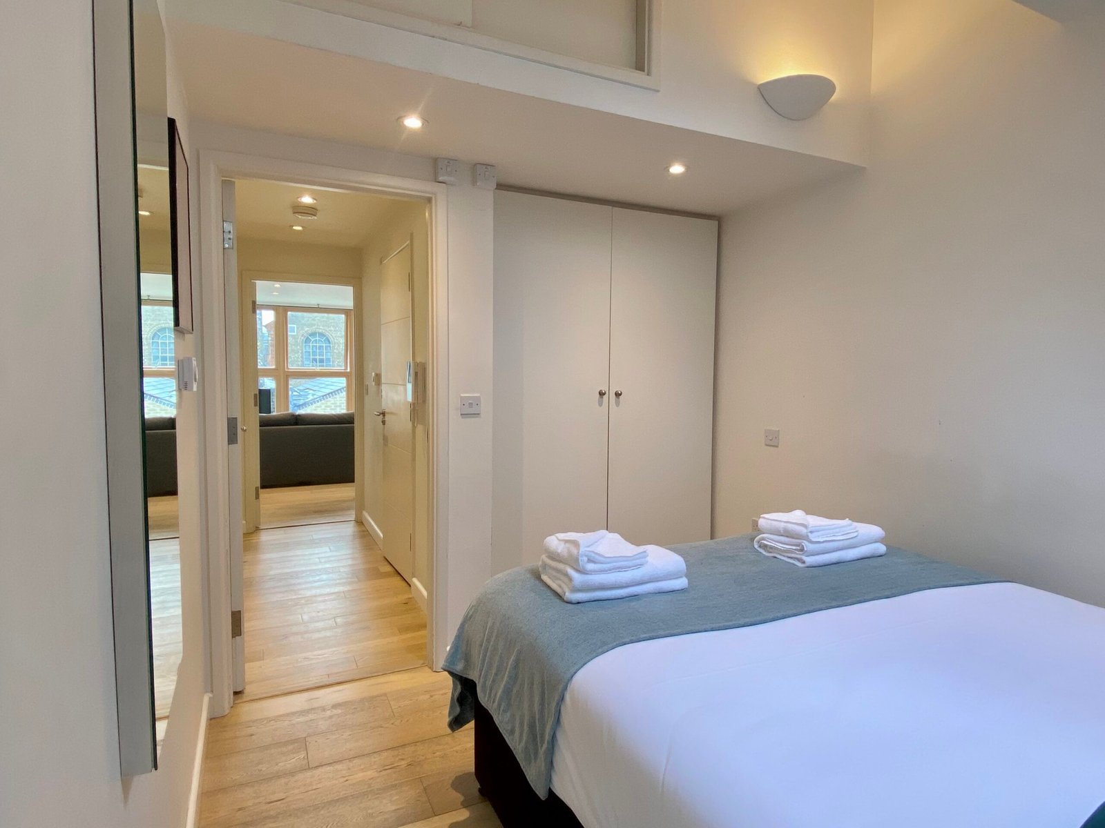 Holiday Accommodation Cambridge | City Centre Apartments Book-holiday-accommodation-in-Cambridge-near-Cambridge-Station.-Perfect-for-business-trips,-city-breaks,-and-extended-stays.