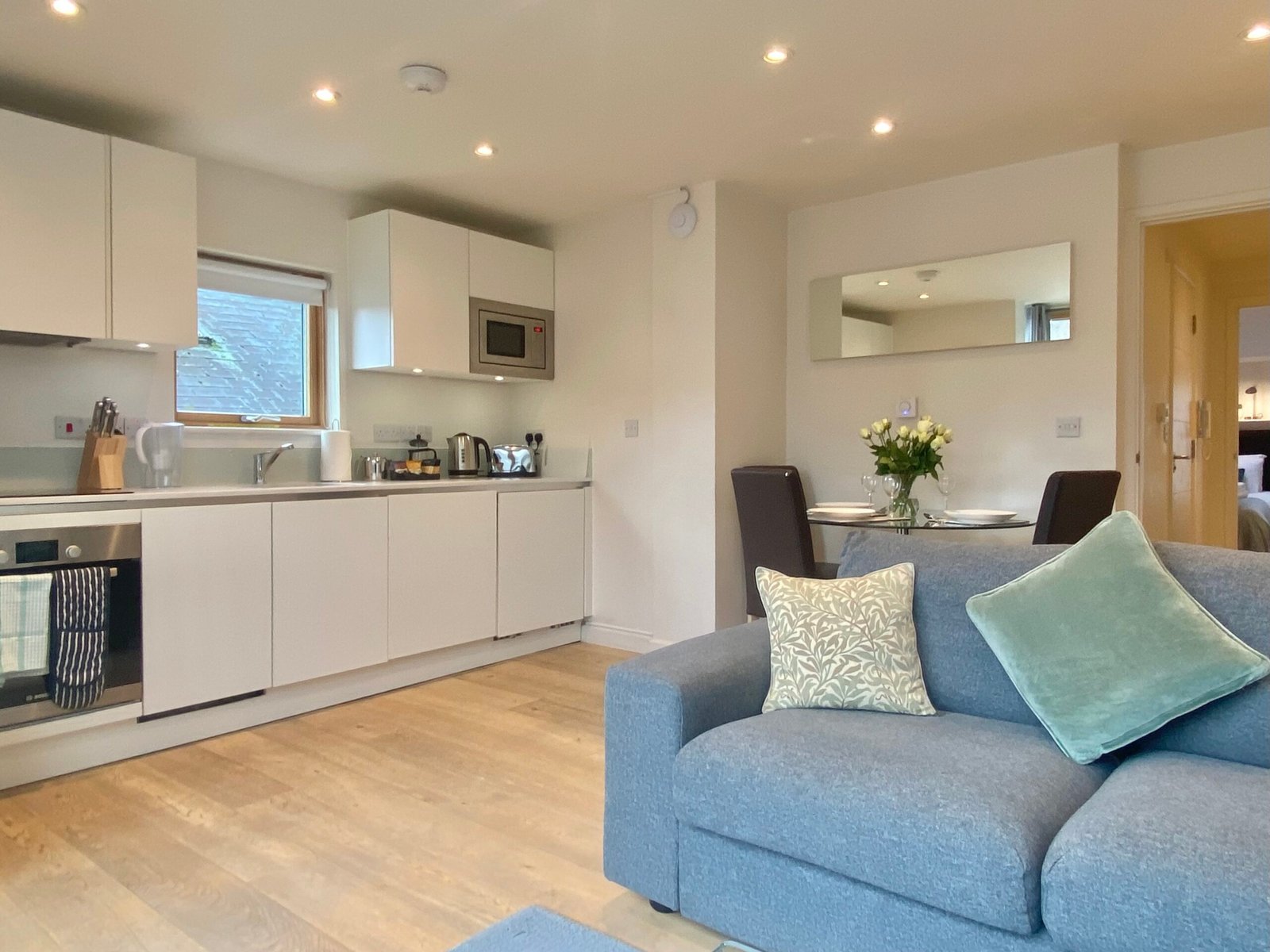 Holiday Accommodation Cambridge | City Centre Apartments Book-holiday-accommodation-in-Cambridge-near-Cambridge-Station.-Perfect-for-business-trips,-city-breaks,-and-extended-stays.