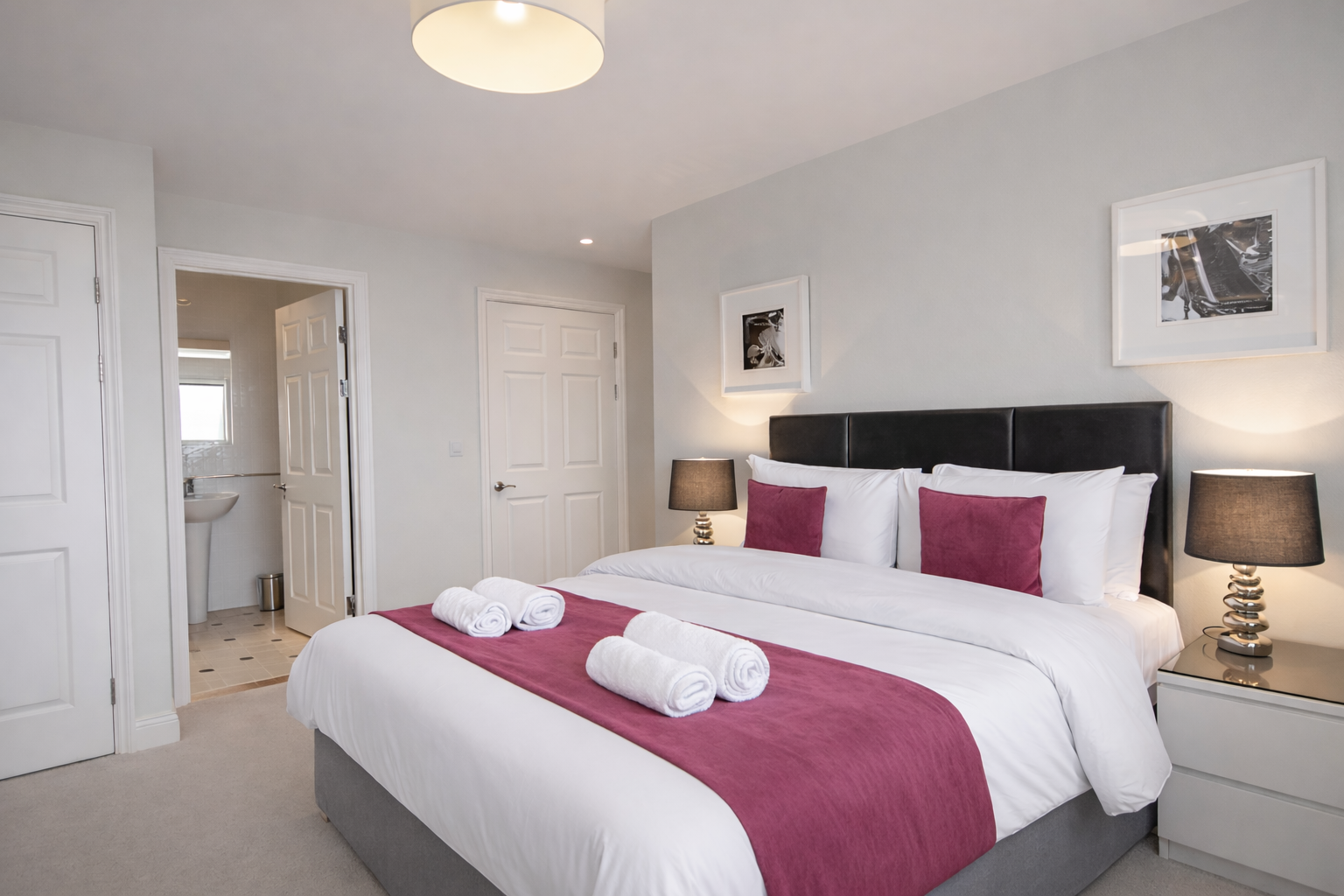 Courtyard Bedroom – 2 Bed