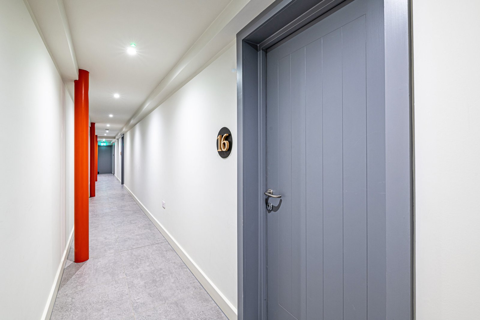 Preston City Centre Accommodation | 2-Bedroom Loft Apartment Preston-city-centre-accommodation-with-two-bedrooms,-parking,-WiFi,-kitchen-and-luxury-bathroom.-Ideal-for-corporate-lets-&-short-stays.