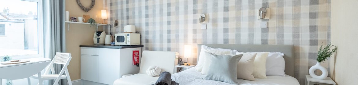 Short stay apartments Blackpool are near Morecambe Bay. Bayview Apartment is fully furnished and available for weekly and monthly rentals