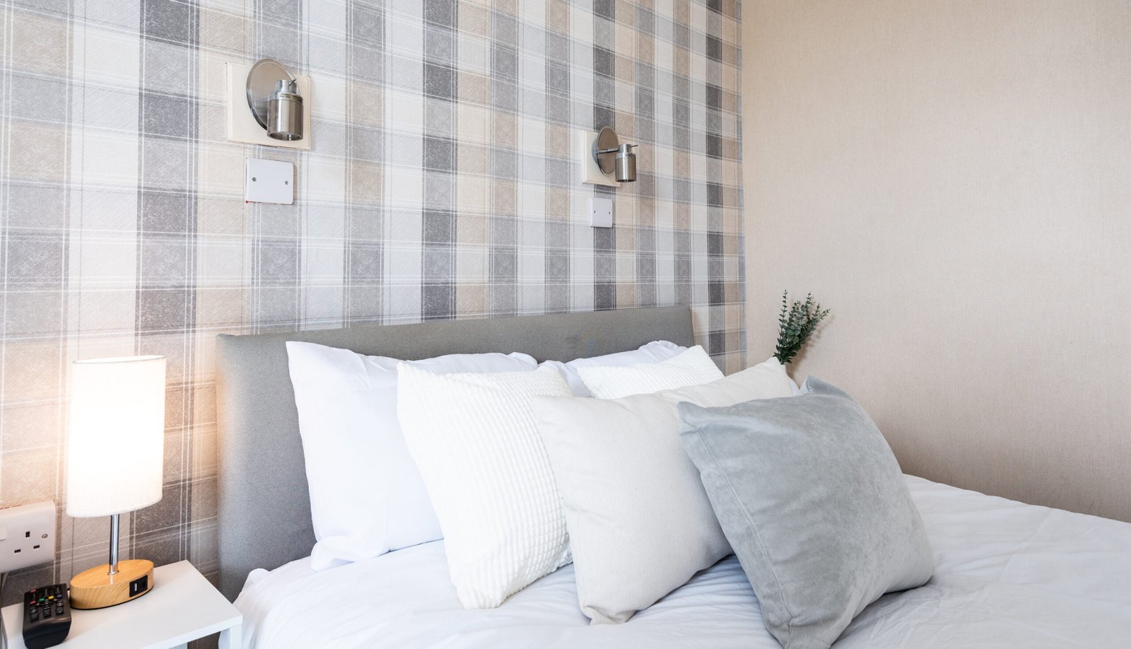 Short Stay Apartments Blackpool – Bayview Apartment Morecambe Short-stay-apartments-Blackpool-are-near-Morecambe-Bay.-Bayview-Apartment-is-fully-furnished-and-available-for-weekly-and-monthly-rentals