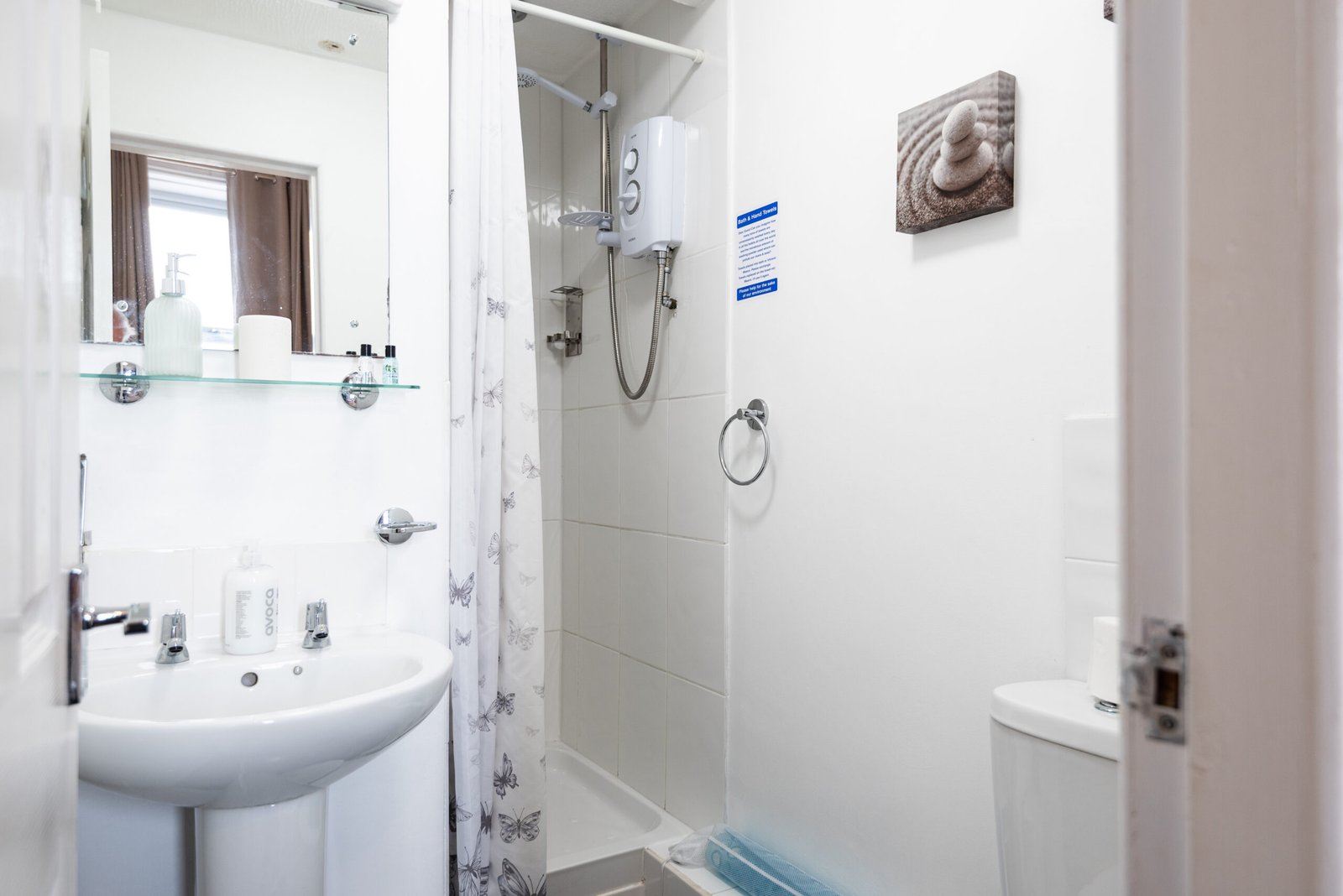 Furnished Apartments Blackpool | Bayview Morecambe Seafront Book-furnished-apartments-near-Morecambe-Bay.-Enjoy-self-catering-facilities,-sea-views,-en-suite-comfort-and-flexible-short-stays.